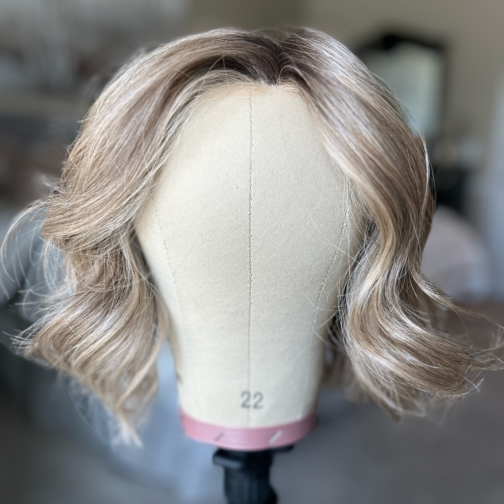 Raquel Welch Unfiltered wig in SS Iced Cappuccino